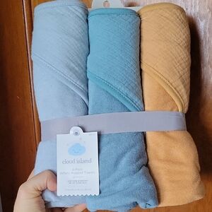 Cloud Island 3-Pack Infant Hooded Towels - Blue and Tan